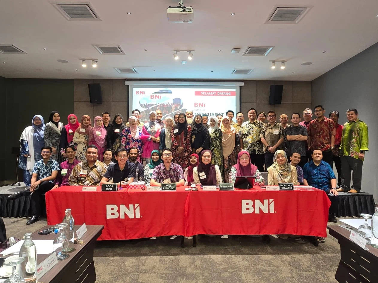 Foto berkumpulan ahli BNI Sukses bersama di sesi pertemuan chapter