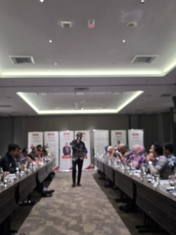 Ahli mendengar sesi perkongsian bersama