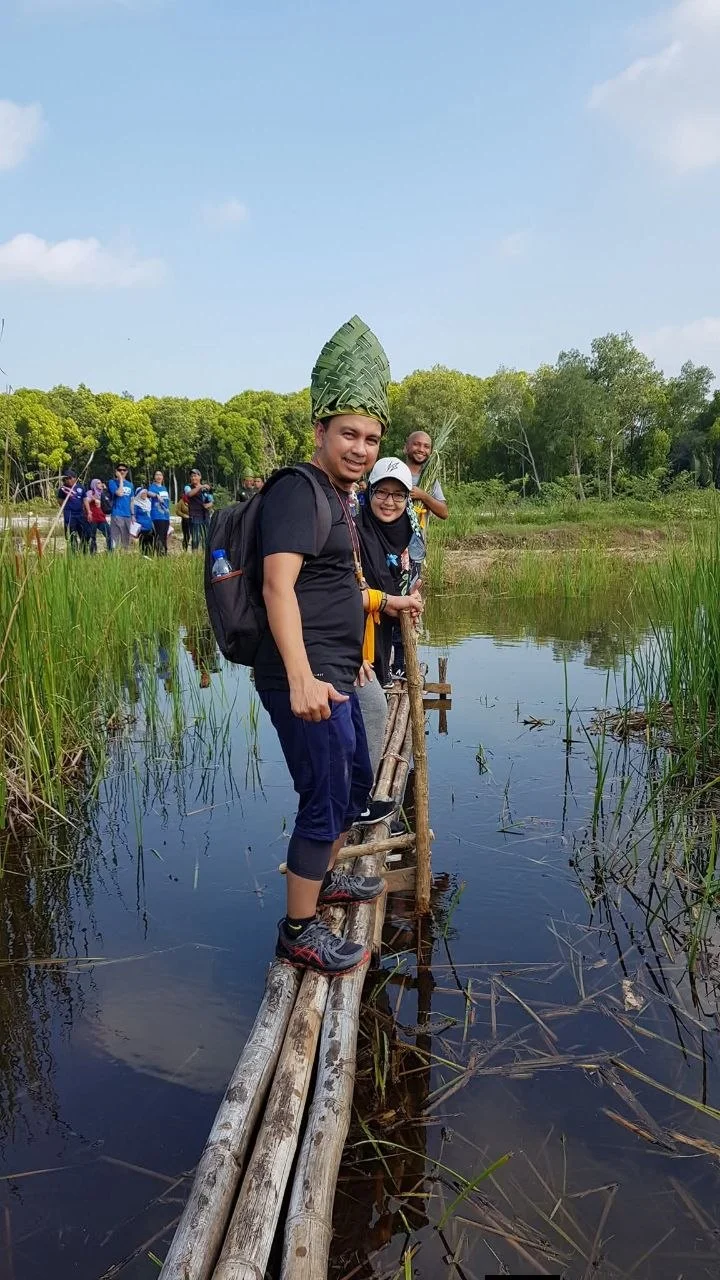 Aktiviti luar di kawasan hijau